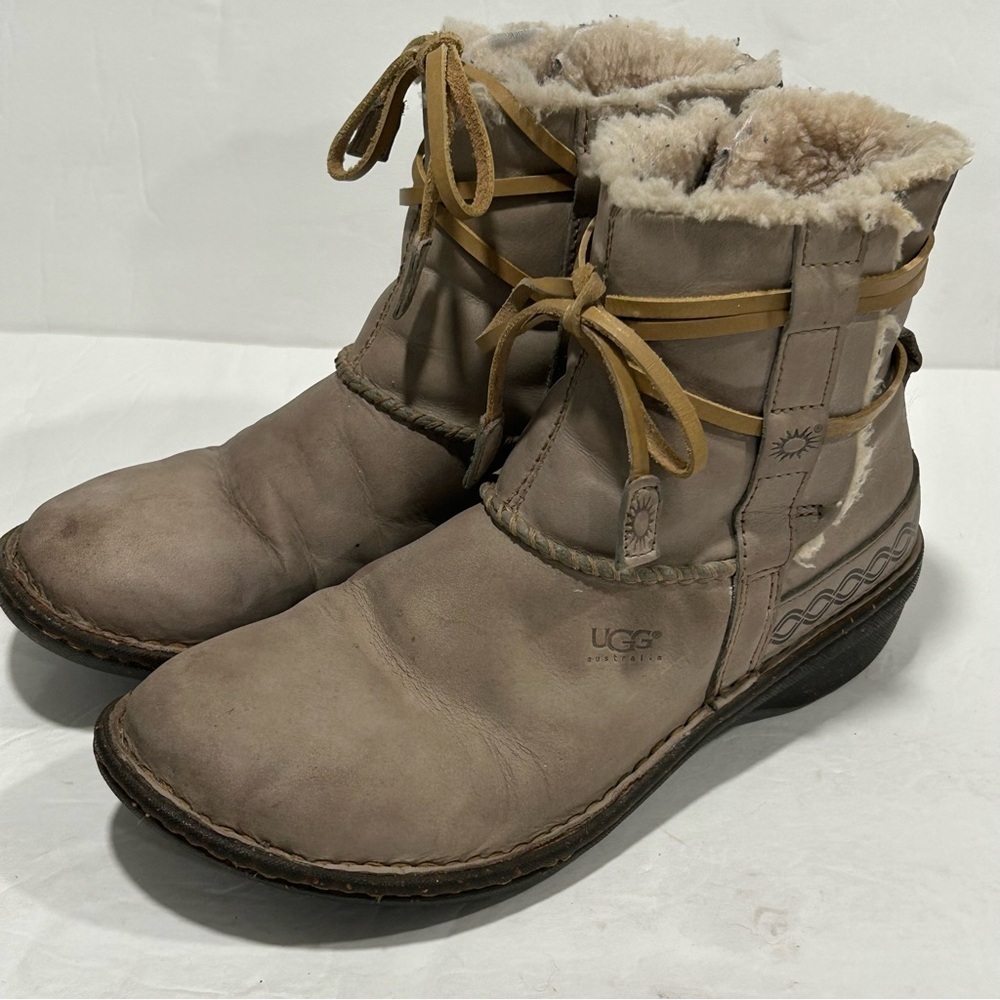 UGG Australia COVE Short Boot, Leather Lace Detail, Shearling, Gray, Size 8